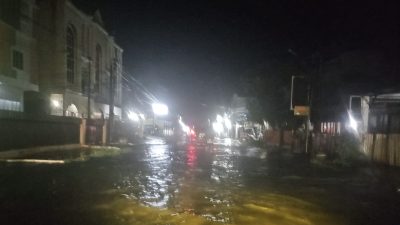 Hujan Deras Bikin PekanbaruTerendam, Jalan Macet dan Motor Mogok: Warga Minta Pemko Pekanbaru Bertindak