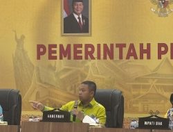 Jalan Minas–Perawang Hancur, Gubri Ancam Tutup Perusahaan Bandel Saat Rakor