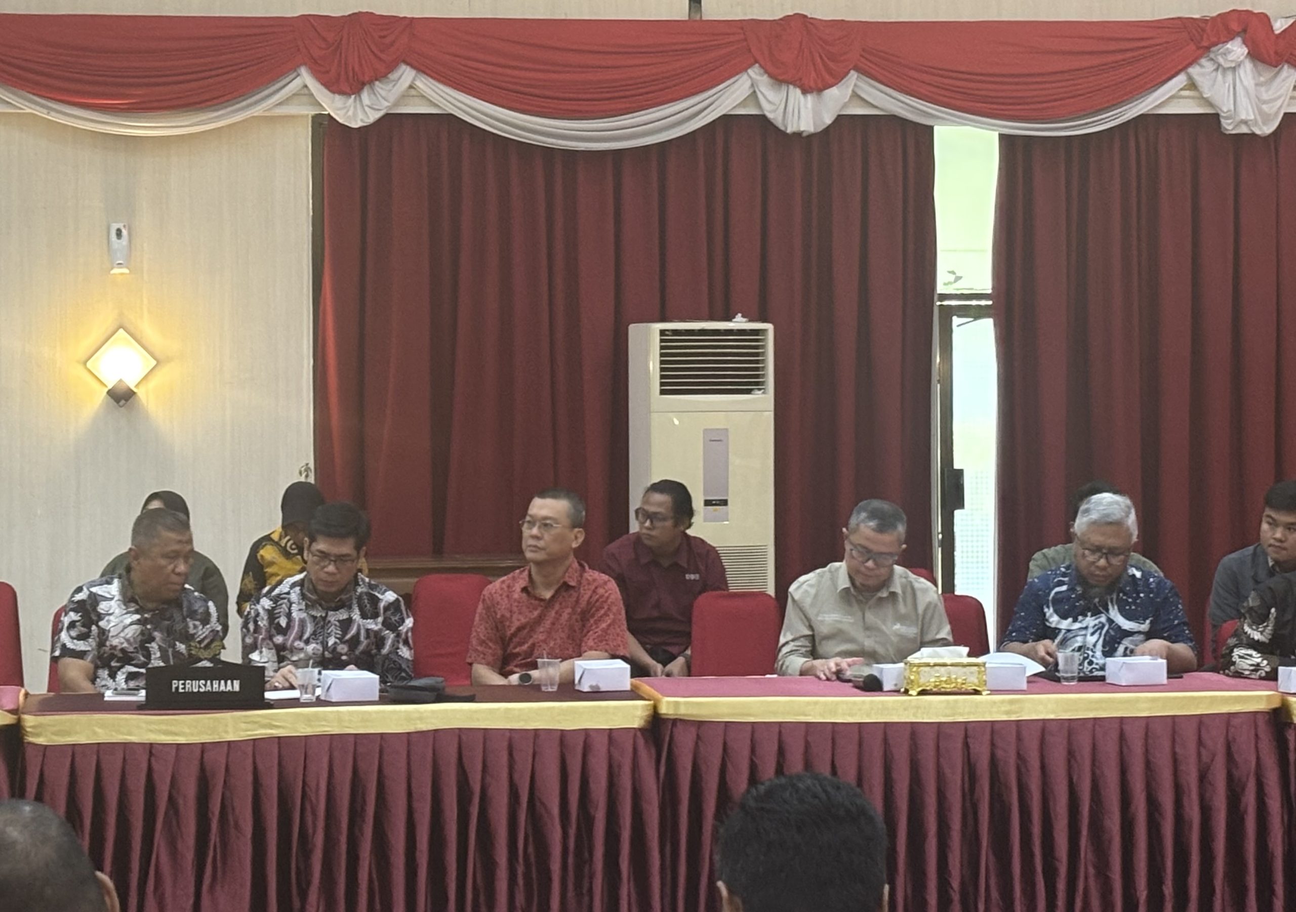 Tak Hadiri Rakor Bersama Gubri dan Bupati Siak, Pelindo Sampaikan Hal Mengejutkan Tak Hadiri Rakor Bersama Gubri dan Bupati Siak, Pelindo Sampaikan Hal Mengejutkan