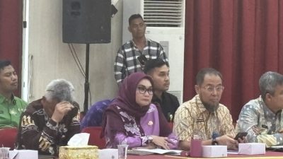 Kepala Bapenda Riau Evarefita