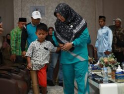 Bupati Siak Wujudkan Janji, Yuda Kembali Bisa Berjalan dengan Kaki Palsu