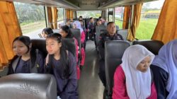 Peduli Dunia Pendidikan, Brimob Polda Riau Hadirkan Bus Sekolah Geratis Peduli Dunia Pendidikan, Brimob Polda Riau Hadirkan Bus Sekolah Geratis