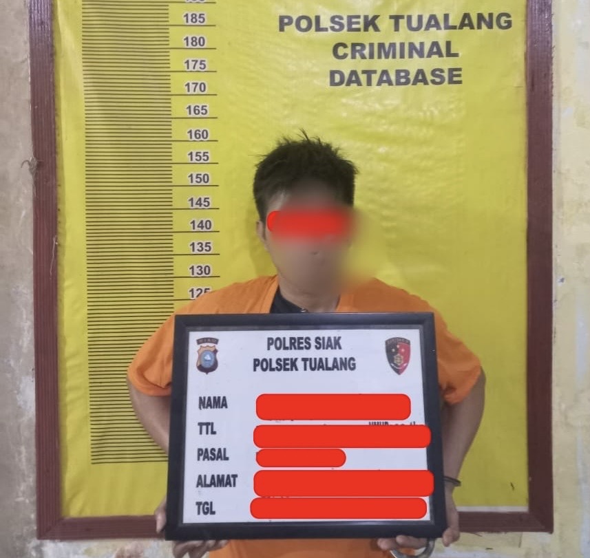 Usai Bacok Warga dengan Samurai, Pria di Perawang Diringkus Polsek Tualang Usai Bacok Warga dengan Samurai, Pria di Perawang Diringkus Polsek Tualang