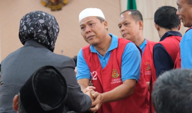 Jadi Saksi di Sidang Sengketa PT.SSL Afni Sampaikan Pesan Moral dan Semangati Terdakwa