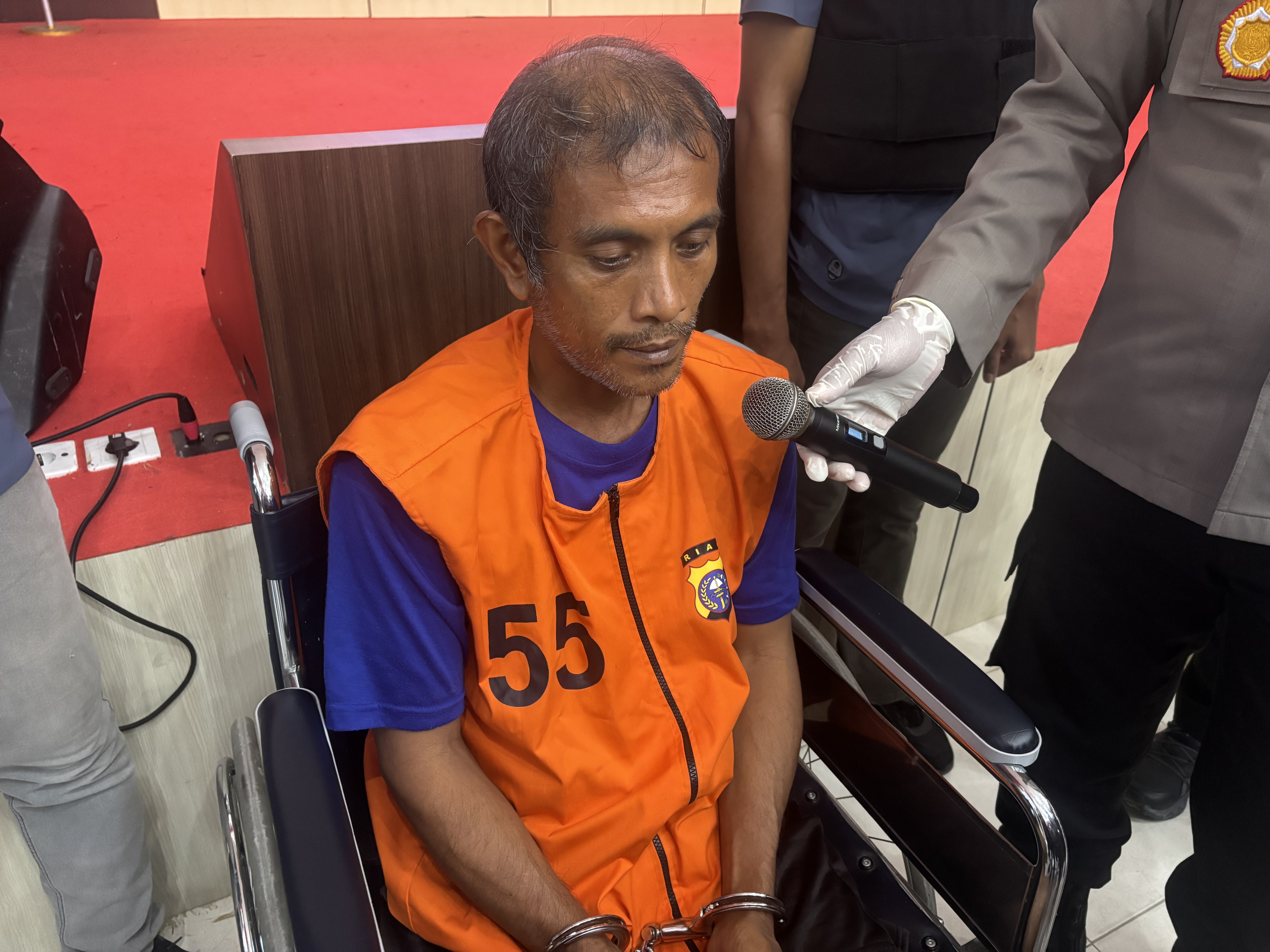 Menyesal Usai Mabuk Tuak, Ikhsan Akui Rela Istri Dirudapaksa Sebelum Habisi Nyawa Teman Pria di Tualang