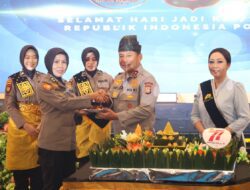 HUT ke-77 Polwan di Riau: Kapolda Ingatkan Jangan Hedonis, Tampil Humanis dan Berdaya Saing