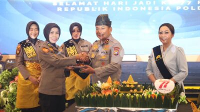 a0f7e406-561c-4e8b-a8ea-f063b5c76a0a