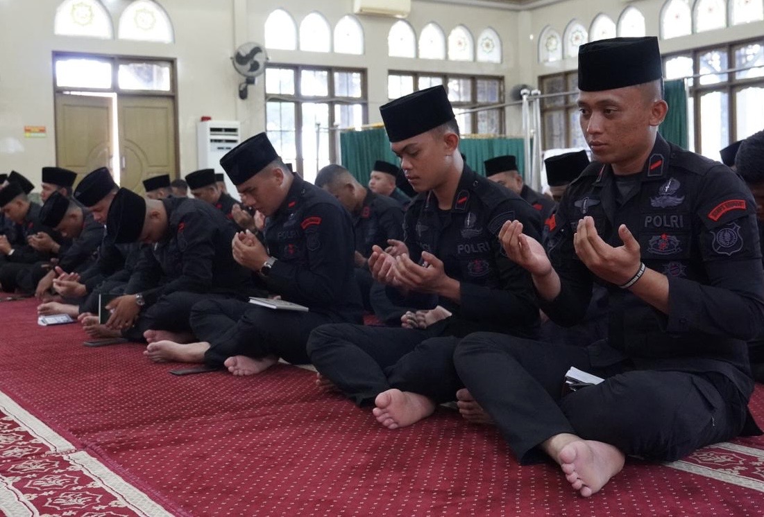 HUT ke-51 Gegana, Brimob Polda Riau Gelar Do'a Bersama