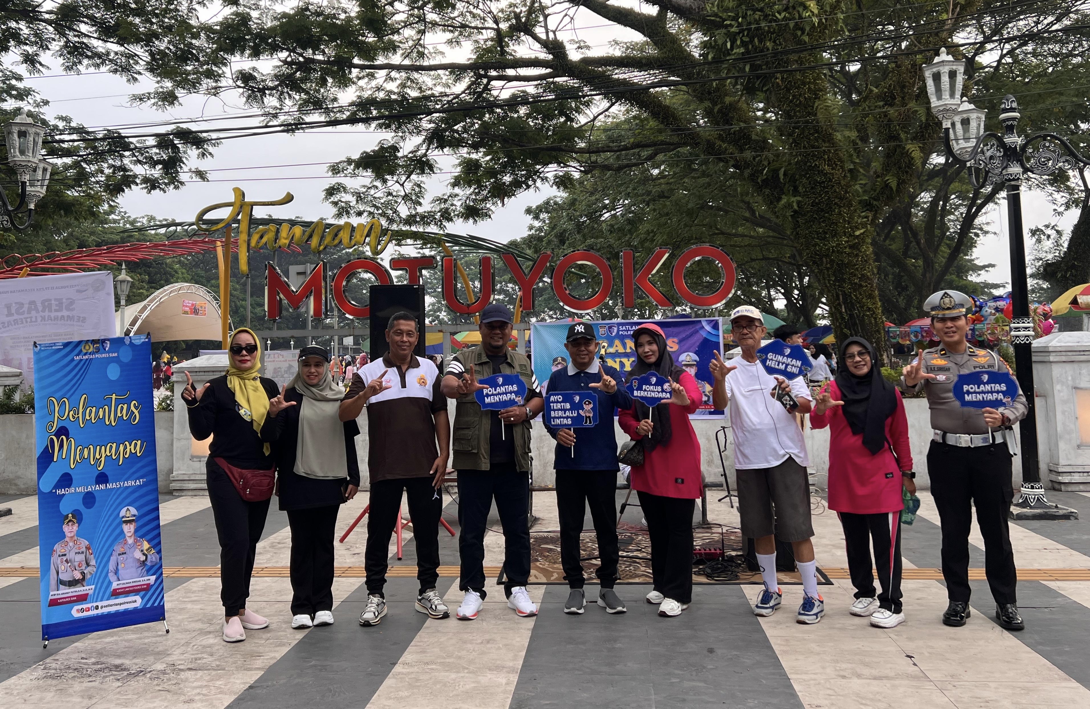 Polantas Siak Menyapa Warga di Car Free Day Tualang dengan Wajah Humanis