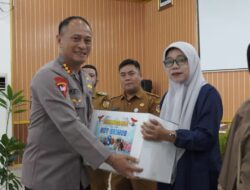 Hut ke – 80, Brimob Polda Riau Hadir untuk Rakyat Lewat Aksi Sosial dan Penghijauan