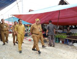 Usai Diterjang Puting Beliung, Sekda Siak Tinjau Pasar Sialang Sakti Dayun