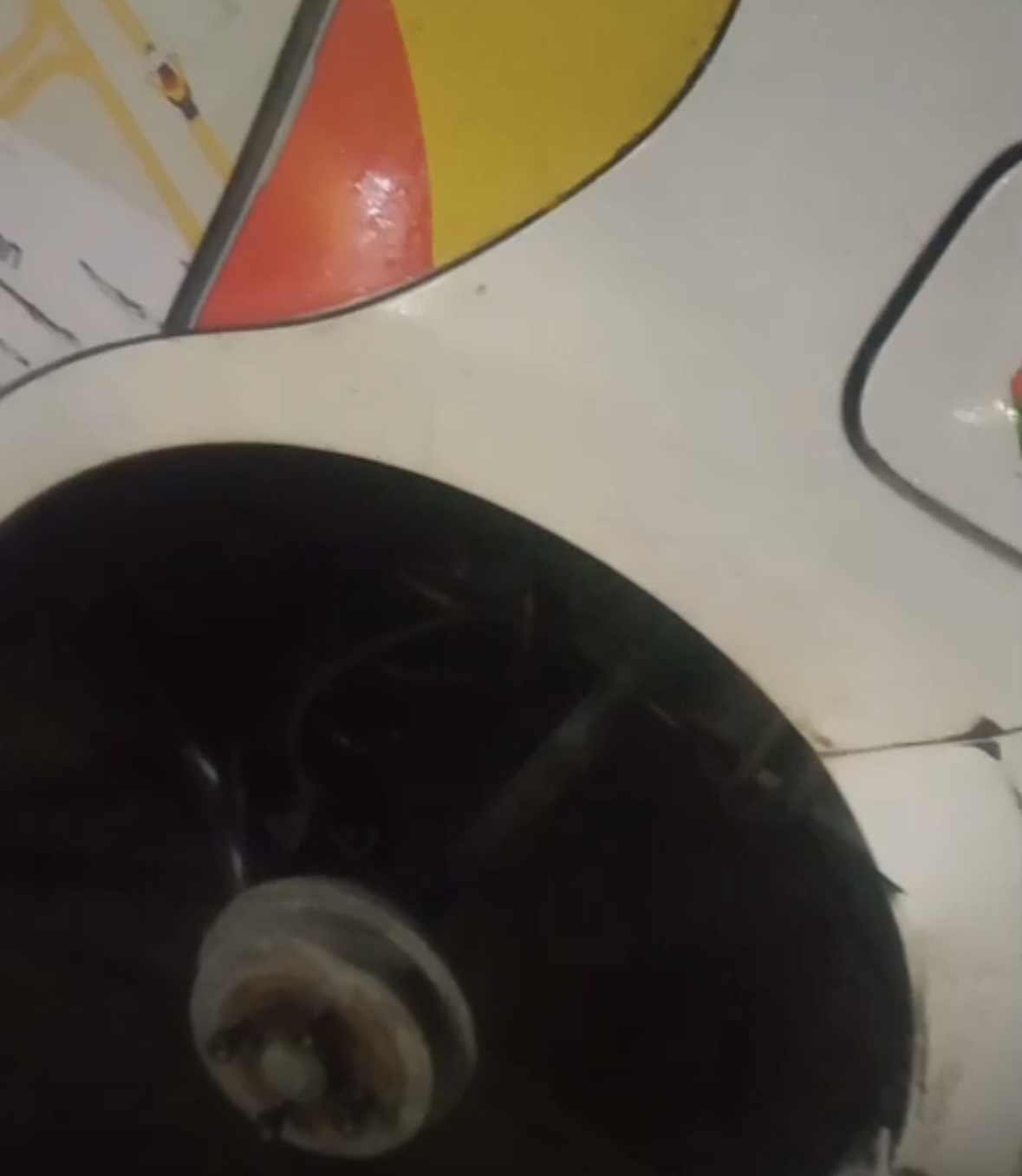 Ban Mobil Raib Saat Tertidur, Driver Maxim di Pekanbaru Imbau Sesama Pengemudi Lebih Waspada