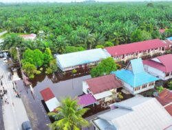 Banjir Rendam Sungai Apit, Bupati Afni Perintahkan Jajaran Turun Langsung ke Lokasi