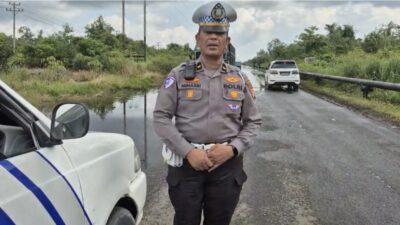 Jalan Nasional di Siak Terendam Banjir, Bupati Afni Minta Perbaikan, Polisi Siaga Tanpa Libur