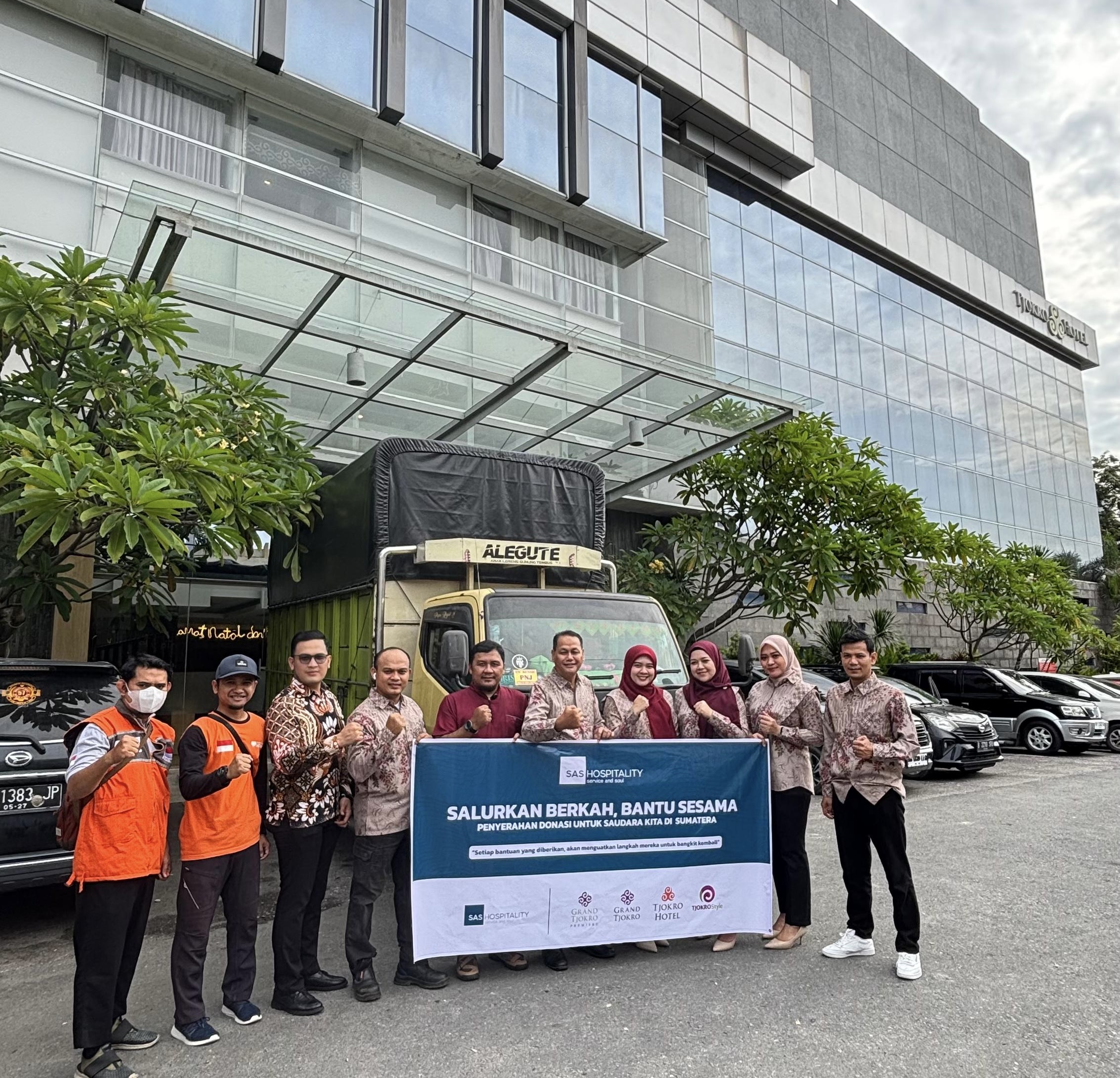 SAS Hospitality dan Jaringan Tjokro Hotel Salurkan 4 Ton Bantuan untuk Korban Bencana Sumatera