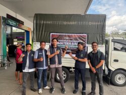 DPP IKA UIR Salurkan 1 Colt Diesel Bantuan Tahap Awal untuk Korban Banjir di Sumbar