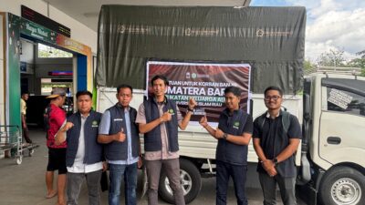 DPP IKA UIR Salurkan 1 Colt Diesel Bantuan Tahap Awal untuk Korban Banjir di Sumbar