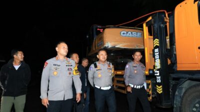Polda Riau Kembali Kirim 3 Alat Berat Ke Kabupaten Agam-Sumbar