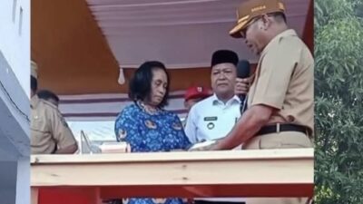 Ibu Leni Guru yang Terima SK PPPK dan SK Pensiun Bersamaan