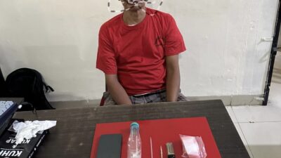 Satresnarkoba Rohul Ringkus Kakek Pengedar Sabu, Timbangan Digital hingga Bong Diamankan