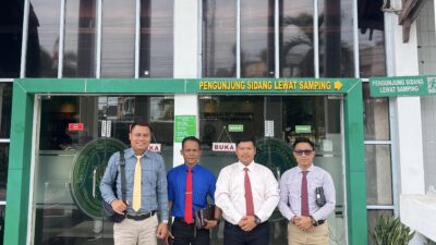 Kuasa Hukum Usai Persidangan di PN Pekanbaru