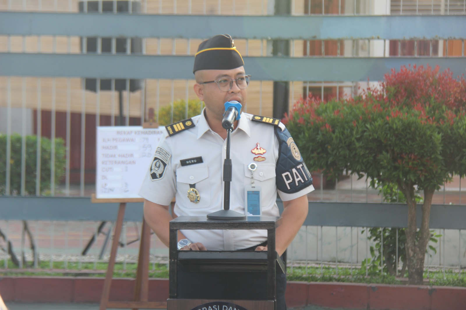 0bd3827e 1667 43fd 933e b79b1c58c3c7