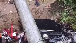 Iringi Ambulans dari Pekanbaru-Sumbar, Mobil Box Terjun ke Sungai di Kelok 9