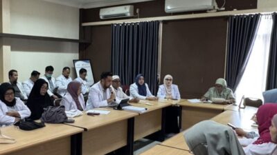 Puluhan dokter spesialis ASN di RSUD Tengku Rafi’an Siak menggelar audiensi menuntut hak yang belum dibayarkan