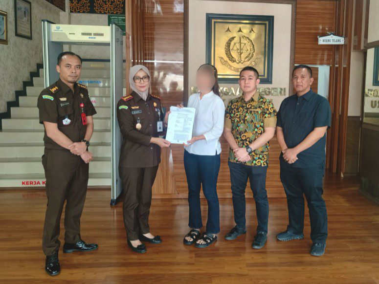 Kejari Pekanbaru Hentikan Kasus Laka Maut via Restorative Justice 1 Kejari Pekanbaru Hentikan Penuntutan Kasus Laka Maut Pekerja Marka Jalan Lewat RJ
