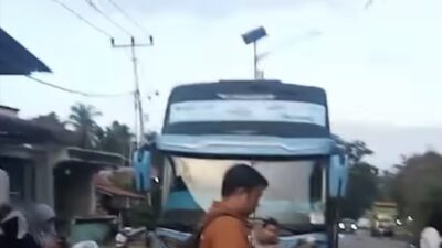 Bus Mudik Gratis “Pulang Basamo” Mogok di Sijunjung, Penumpang Terlantar hingga Malam