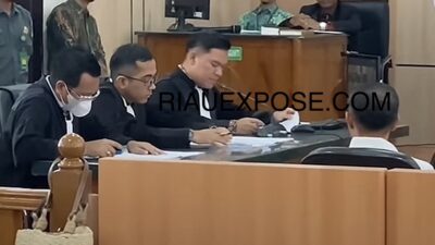 JPU mengungkap bahwa terdakwa diduga membangun struktur kekuasaan dengan menempatkan orang penting