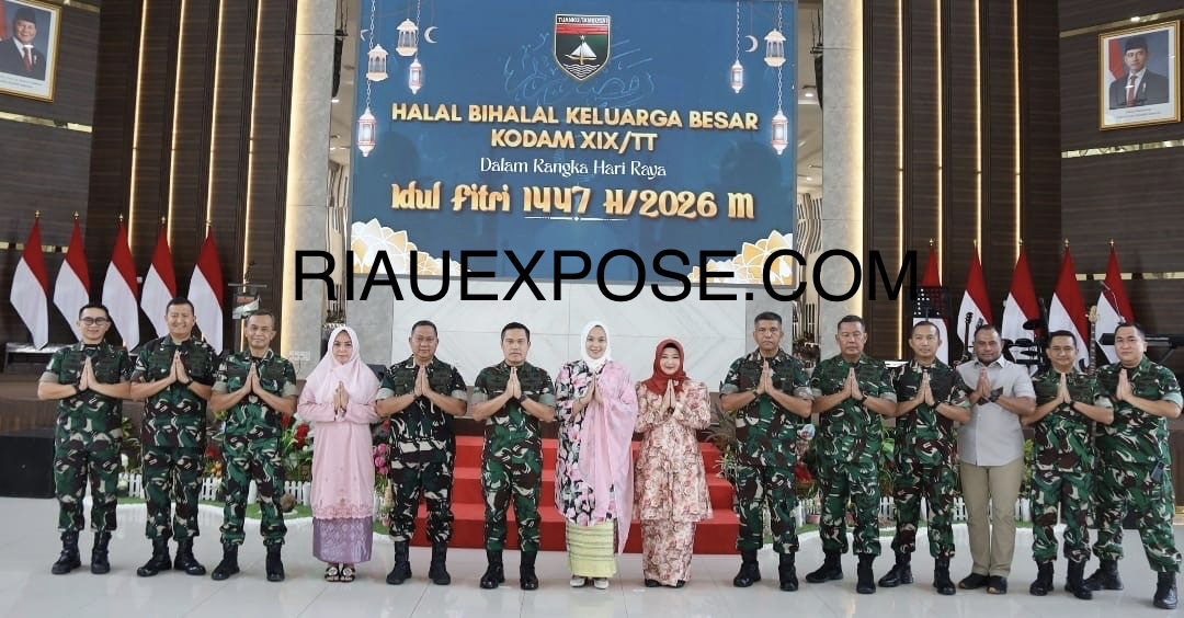 Halal Bihalal Kodam XIX/Tuanku Tambusai di Pekanbaru Perkuat Soliditas dan Sinergi Prajurit 1 Kodam XIX/Tuanku Tambusai menggelar kegiatan Halal Bihalal dalam rangka Hari Raya Idul Fitri 1447 Hijriah/2026 Masehi.
