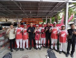 Brimob Riau Hadirkan Bengkel Gratis Ojol, Servis & Ganti Oli Tanpa Biaya