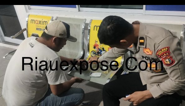 Innova Hantam Fortuner di Lintas Dumai–Pakning, Sopir Jadi Tersangka 1 pengemudi A.N. dan salah satu penumpang berinisial J.P. dinyatakan positif narkotika, sedangkan penumpang lainnya R.P. negatif.