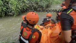 Drainase Amburadul di Pekanbaru Telan Korban, Pemotor Tewas Terseret Arus 7 tragis setelah terseret arus parit yang meluap di kawasan Perumahan Sidomulyo, Kecamatan Marpoyan Damai, Pekanbaru.