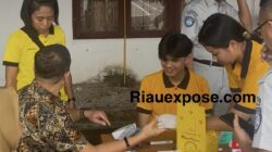 Petugas Jasa Raharja, Irfan didampingi rekannya Fauzan, menyampaikan bahwa kegiatan ini merupakan agenda rutin bulanan yang konsisten dilaksanakan pihaknya sebagai bentuk pelayanan langsung kepada masyarakat.