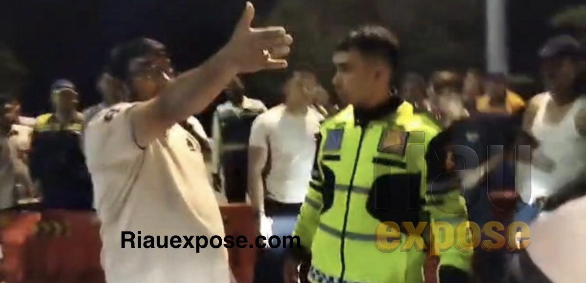 Ditlantas Polda Riau Gagalkan Aksi Penculikan Anak di Tol Permai 1 Seorang pelaku penculikan anak berhasil diringkus setelah aksi kejar-kejaran sejauh 104 kilometer di ruas Tol Pekanbaru–Dumai (Permai), Kamis (16/04/2026) dini hari.