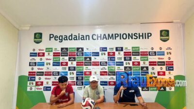 PSPS Pekanbaru menghadapi ujian saat menjamu Persekat Tegal di Stadion Kaharuddin Nasution, Minggu (19/4) malam.
