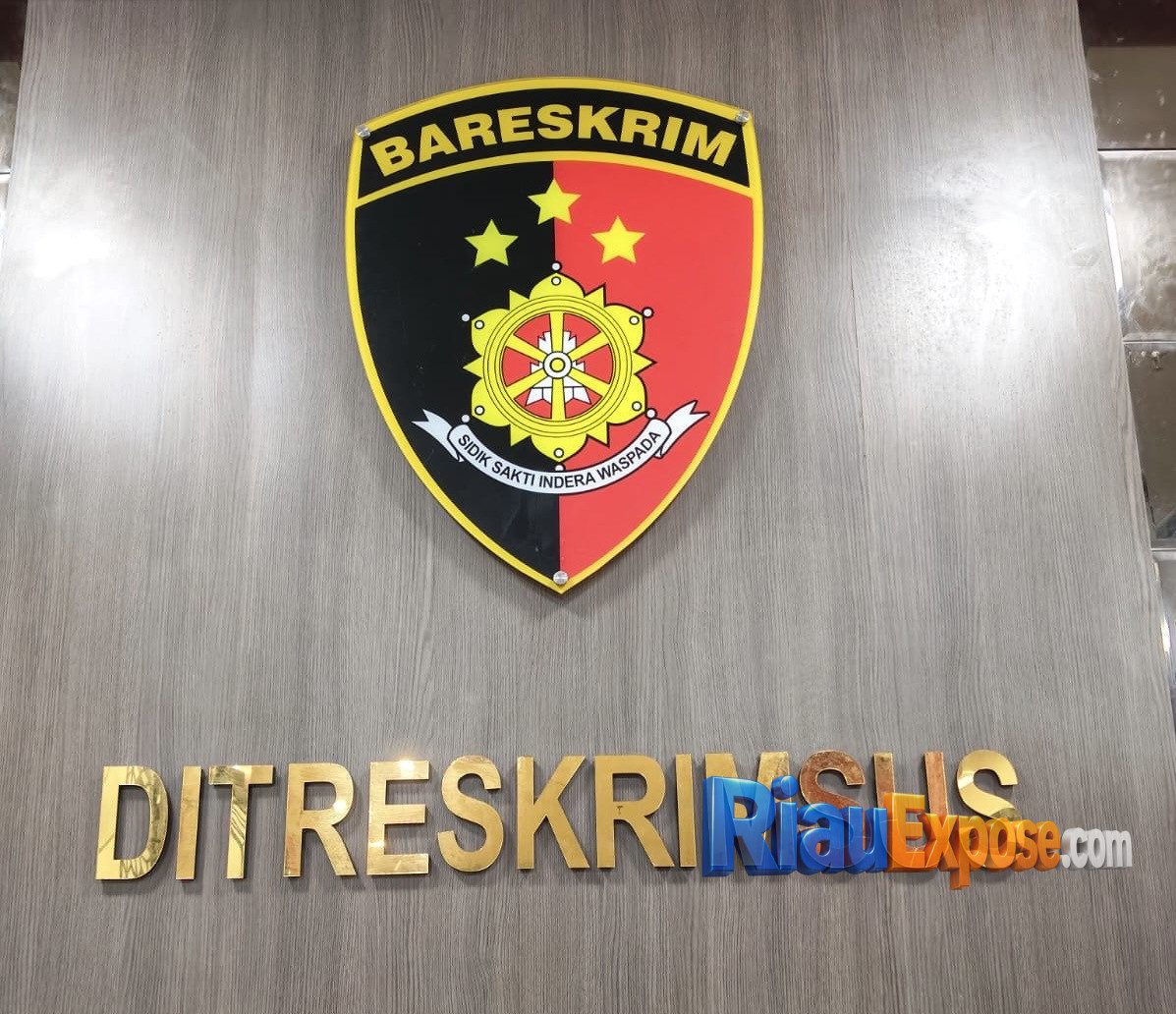 Eri Bukit, resmi melaporkan akun TikTok “Tol Cipularang” ke Ditreskrimsus Polda Riau, Rabu (13/05/2026).