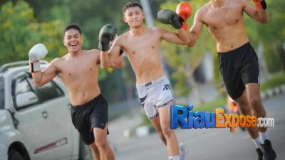 Pekanbaru Top Team Martial Art resmi menurunkan tiga atlet terbaiknya untuk berlaga pada ajang tinju nasional Rookie Fight 2026
