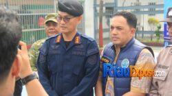 Kepala Lapas Pekanbaru, Yuniarto saat memimpin Apel dan Ikrar Bersama Pemasyarakatan Bersih dari Handphone Ilegal, Narkoba, dan Penipuan