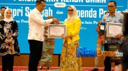 UPT Samsat Panam, Ria Noviana SE, MSi, instansi ini berhasil meraih penghargaan sebagai peringkat terbaik kedua dalam kategori transaksi terbanyak melalui Electronic Data Capture (EDC) dari BRK Syariah.