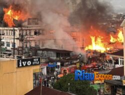 Kebakaran Hebat Guncang Bukittinggi, Kerugian Tembus Miliaran Rupiah