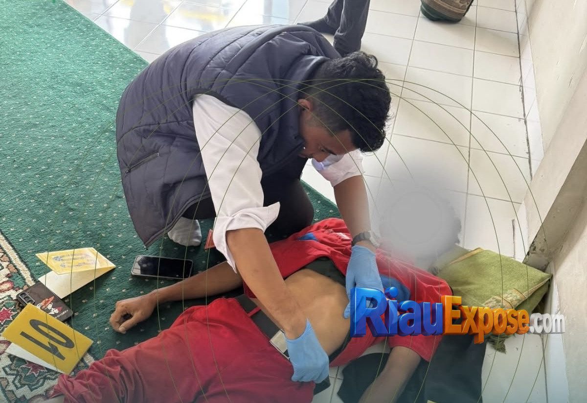 Ardiansyah ditemukan dalam kondisi tidak bernyawa di dalam musholla SPBU KM 55, Kelurahan Pangkalan Kerinci Barat