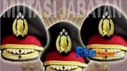 sebanyak 108 perwira tinggi (Pati) dan perwira menengah (Pamen) dirotasi, termasuk pergantian 9 Kepala Kepolisian Daerah (Kapolda)