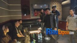 Tim gabungan Satresnarkoba Polresta Pekanbaru menggelar razia besar-besaran ke sejumlah kawasan rawan dan tempat hiburan malam (THM),