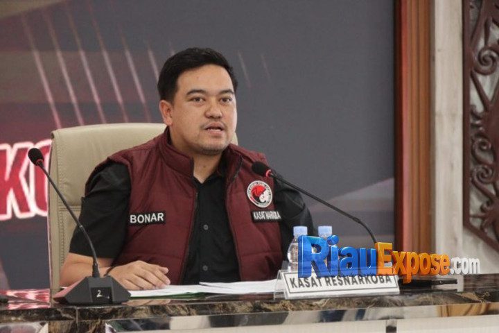 Kasat Narkoba Polres Kukar Diciduk Polda Kaltim, Diduga Terlibat Kasus Narkoba sejumlah barang bukti turut diamankan