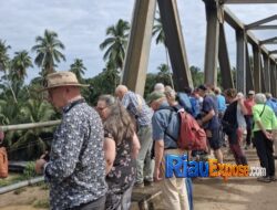 Turis Belanda Haru Kunjungi Bekas Jalur Kereta Api Kuansing-Sijunjung