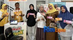 Wajib pajak yang mengurus administrasi kendaraan bermotor di Samsat Panam kini mendapat layanan cek kesehatan gratis setiap hari Senin.