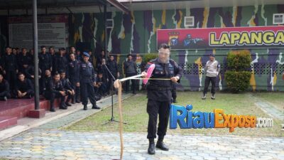 Brimob Riau menggelar latihan khusus Search and Rescue (SAR) Pengendalian Hewan Berbisa